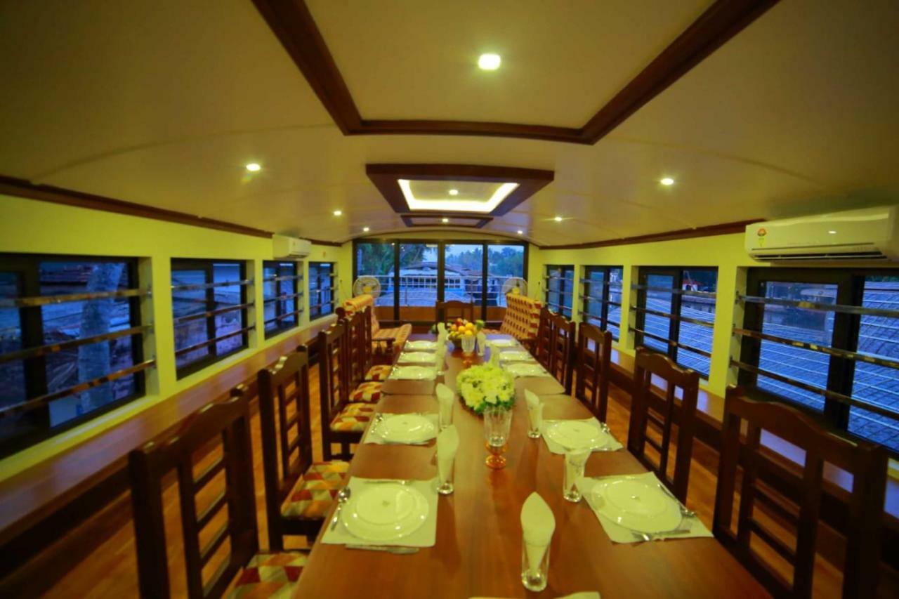 Hotel Cosy Premium Houseboats Alappuzha Exteriér fotografie